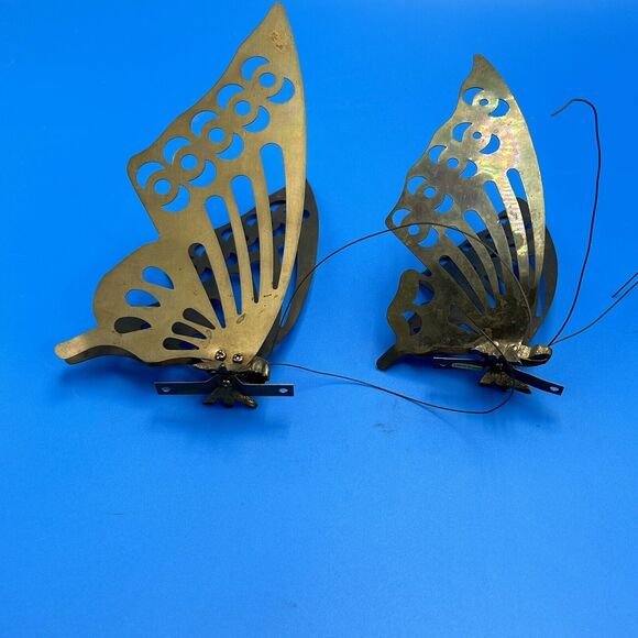 Vintage MCM Brass Butterflies Set of 2 Standing / Hanging Wall Decor 8" & 9.5" - Picture 2 of 4